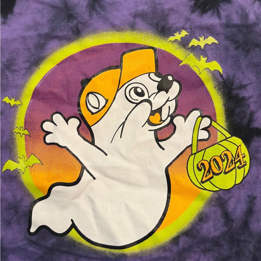 Buc-ees Purple & Black Tie-Dye Halloween 2024 Ghost Graphic Tee. Collectible - Picture 5 of 9